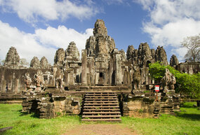 Visit Historic Monuments at Angkor Wat (Angkor Archaeological Park)