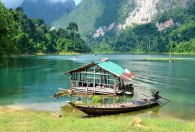 Stay in the Khao Sok National Park